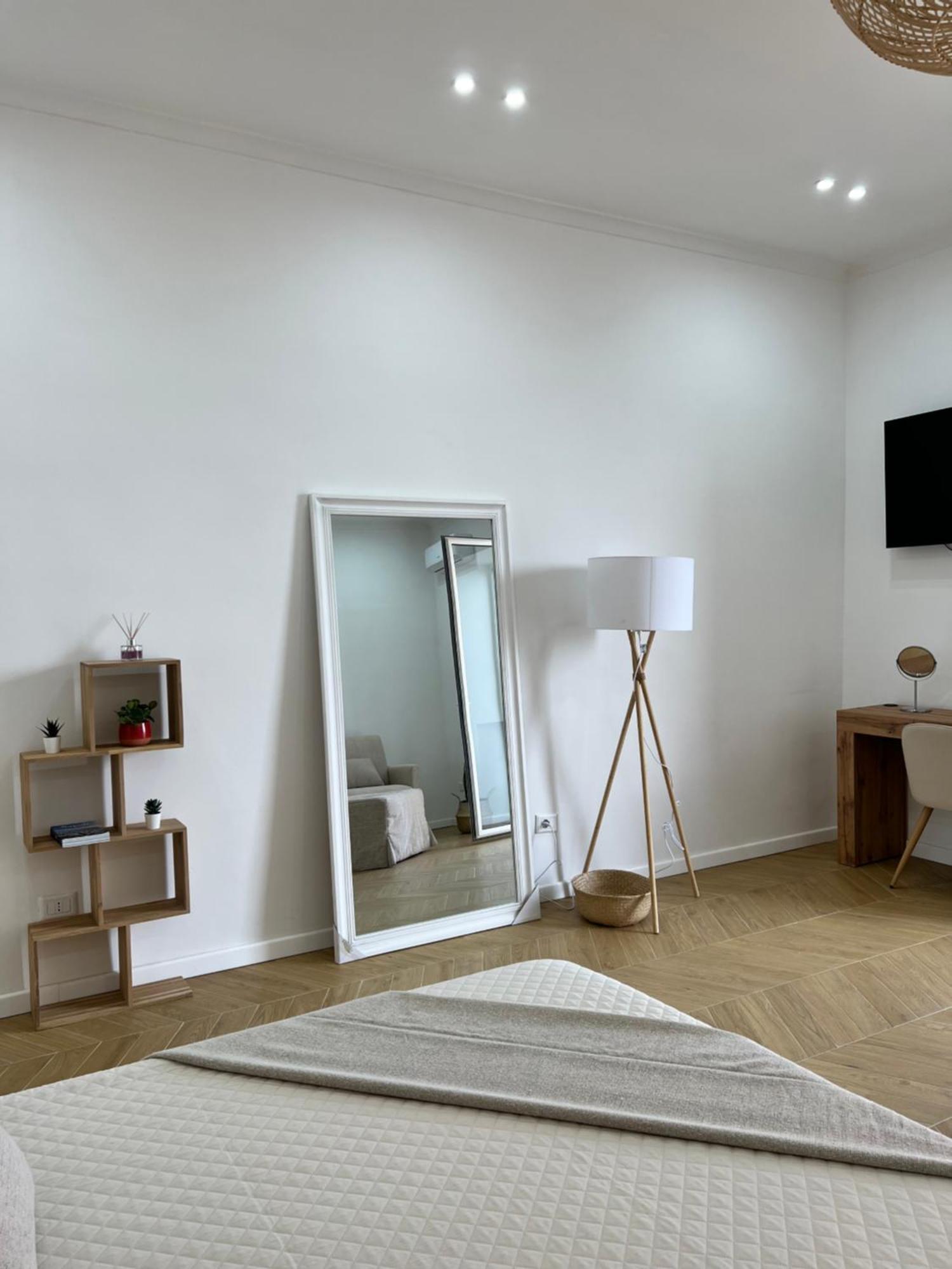 Gennarino Apartments - Panorama Suite With Balcony And Urban Loft Naples Extérieur photo