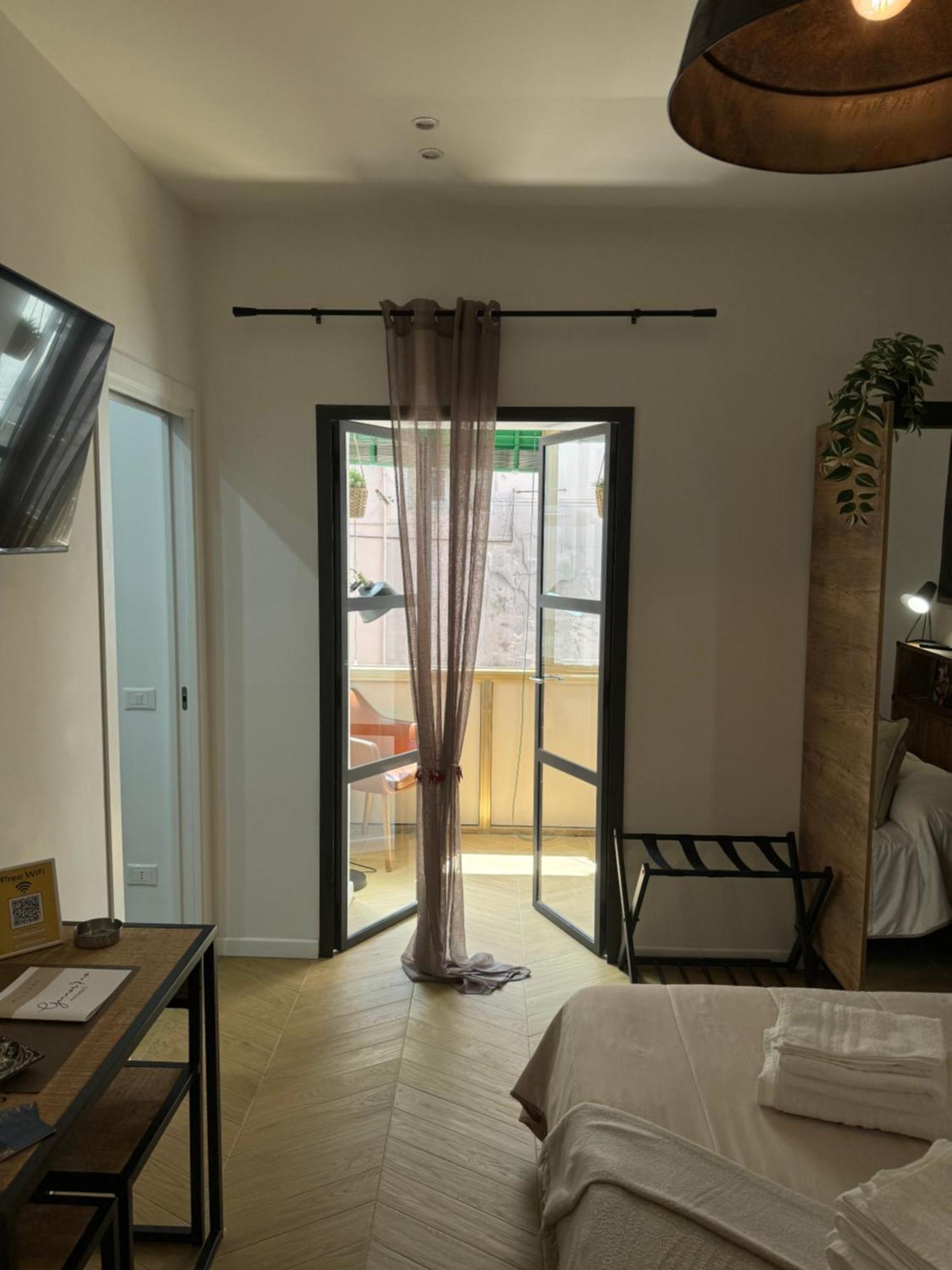 Gennarino Apartments - Panorama Suite With Balcony And Urban Loft Naples Extérieur photo