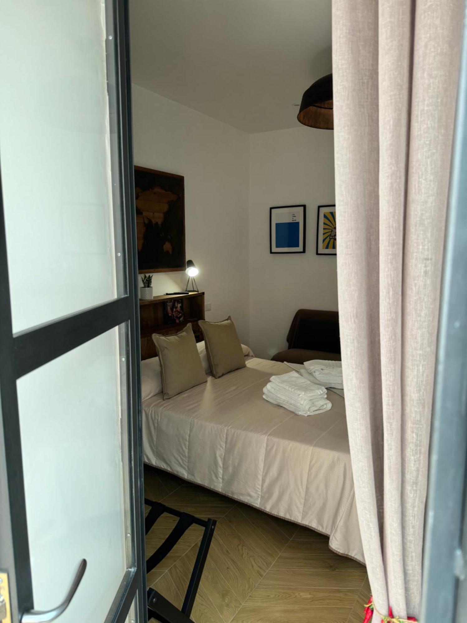 Gennarino Apartments - Panorama Suite With Balcony And Urban Loft Naples Extérieur photo