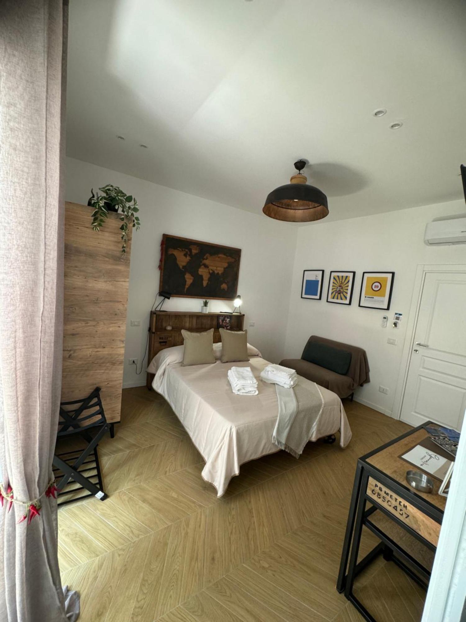 Gennarino Apartments - Panorama Suite With Balcony And Urban Loft Naples Extérieur photo