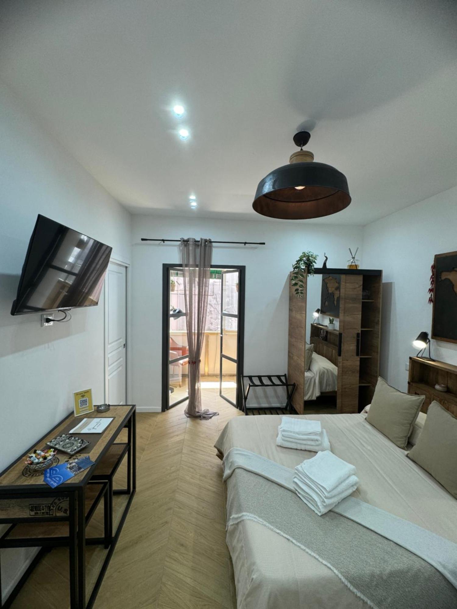Gennarino Apartments - Panorama Suite With Balcony And Urban Loft Naples Extérieur photo